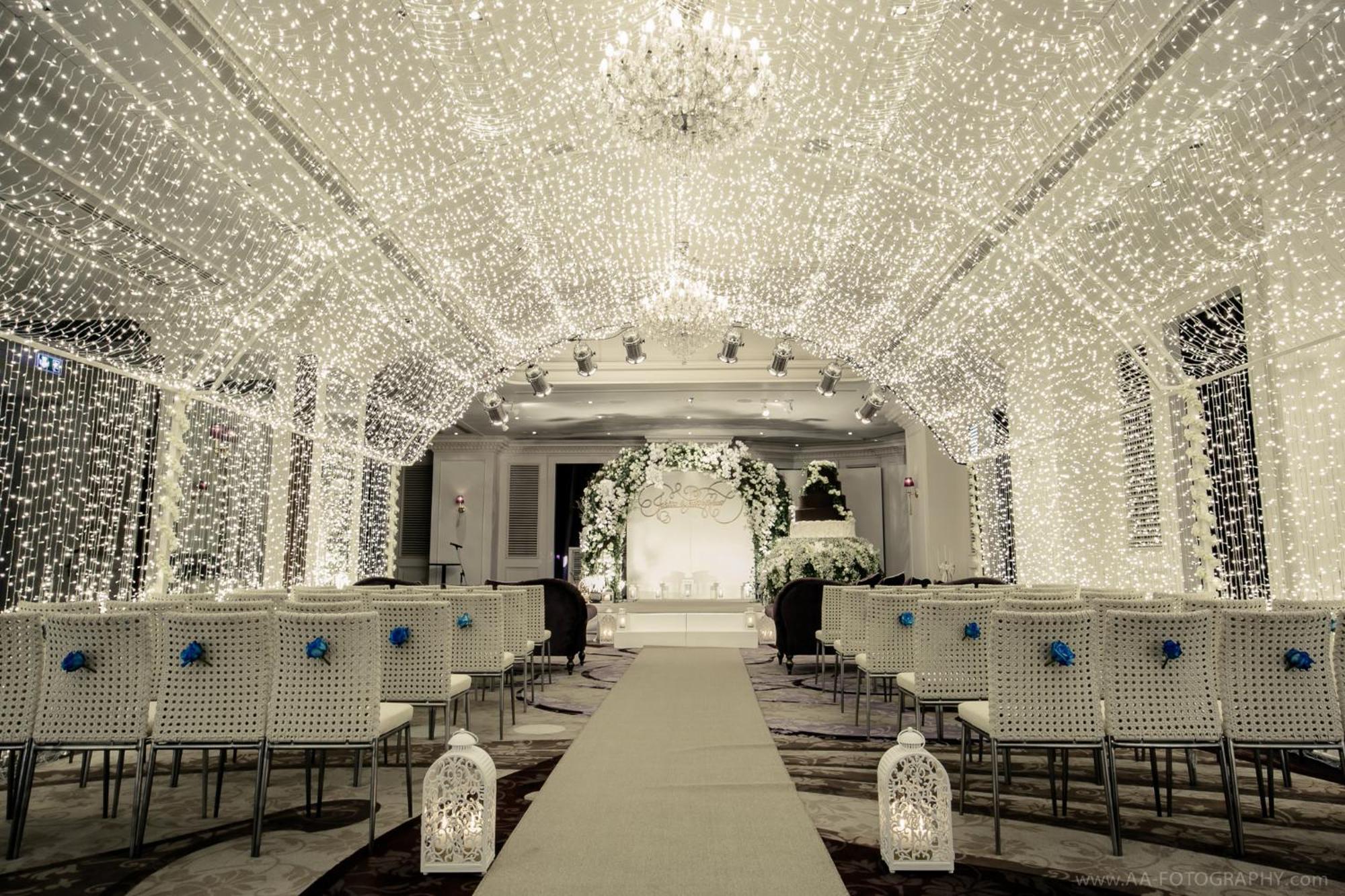 Lebua At State Tower Hotel Банкок Екстериор снимка The Star Wedding Chapel