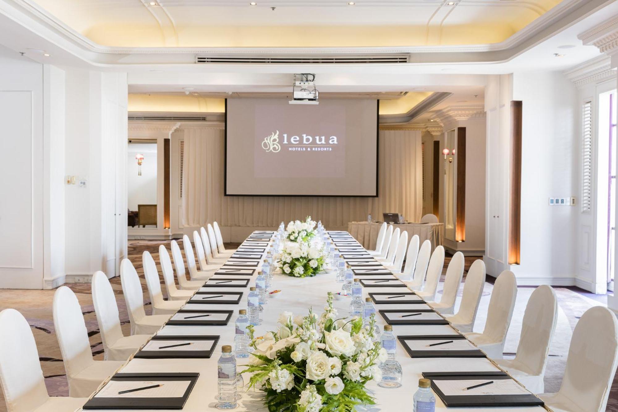 Lebua At State Tower Hotel Банкок Екстериор снимка Meeting room