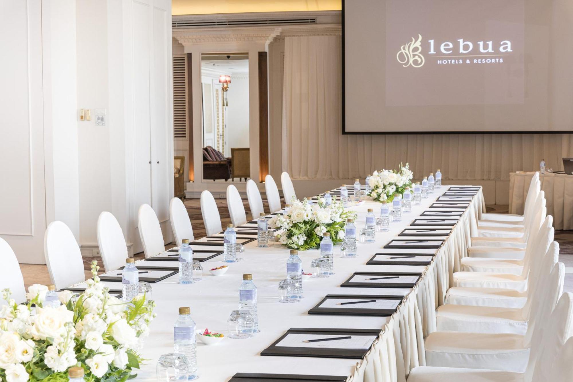 Lebua At State Tower Hotel Банкок Екстериор снимка Meeting room